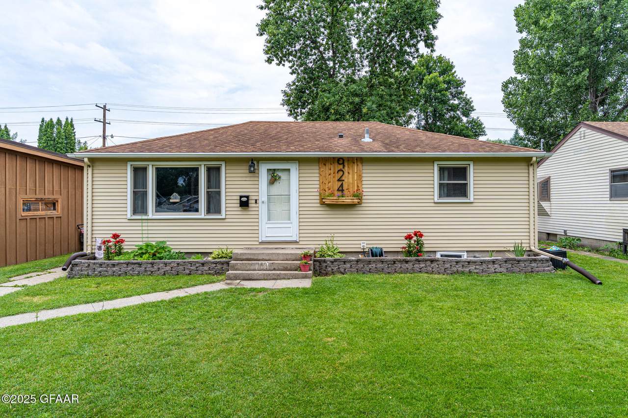 924 S 18Th St Street - Photo 1
