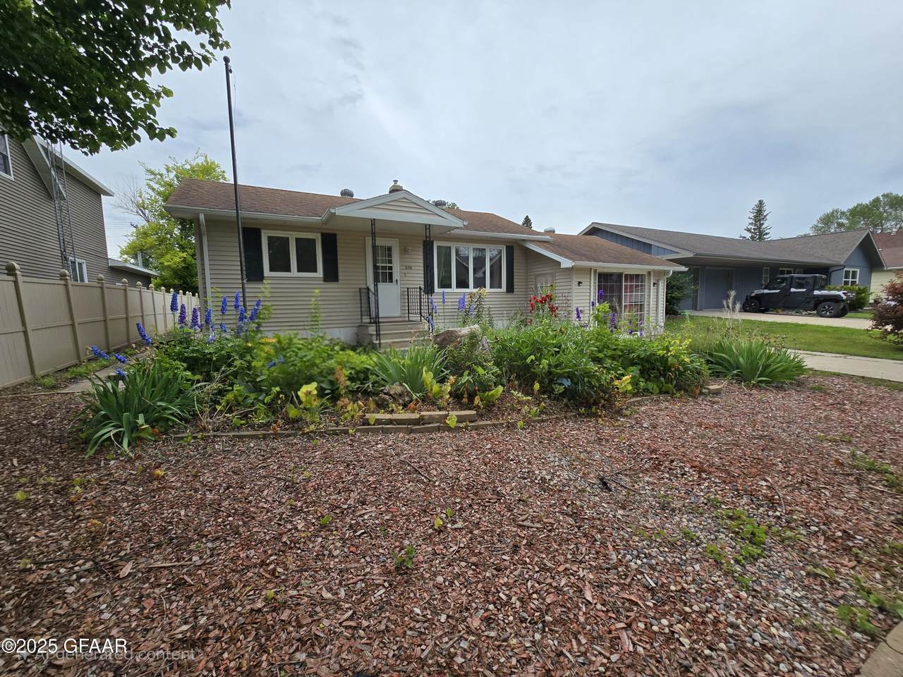 204 2ND Street - Photo 1