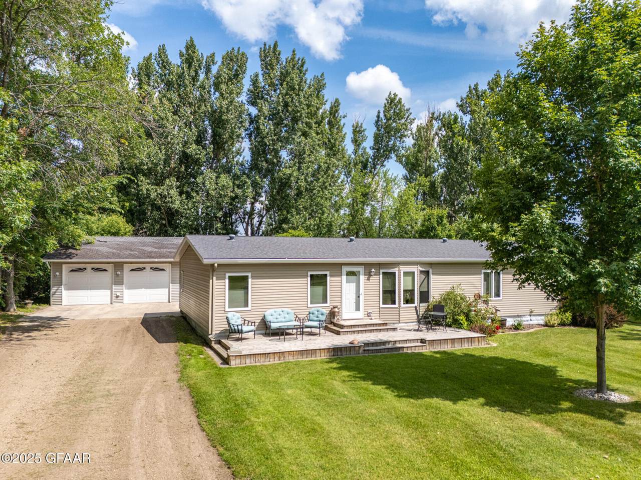 2072 6TH AVE NE - Photo 1