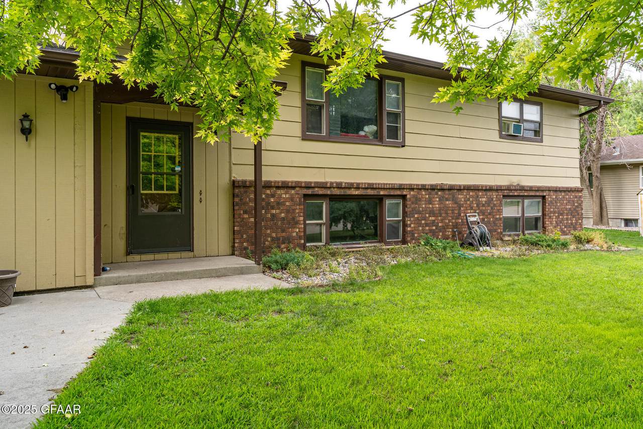 3 Garden Circle - Photo 1