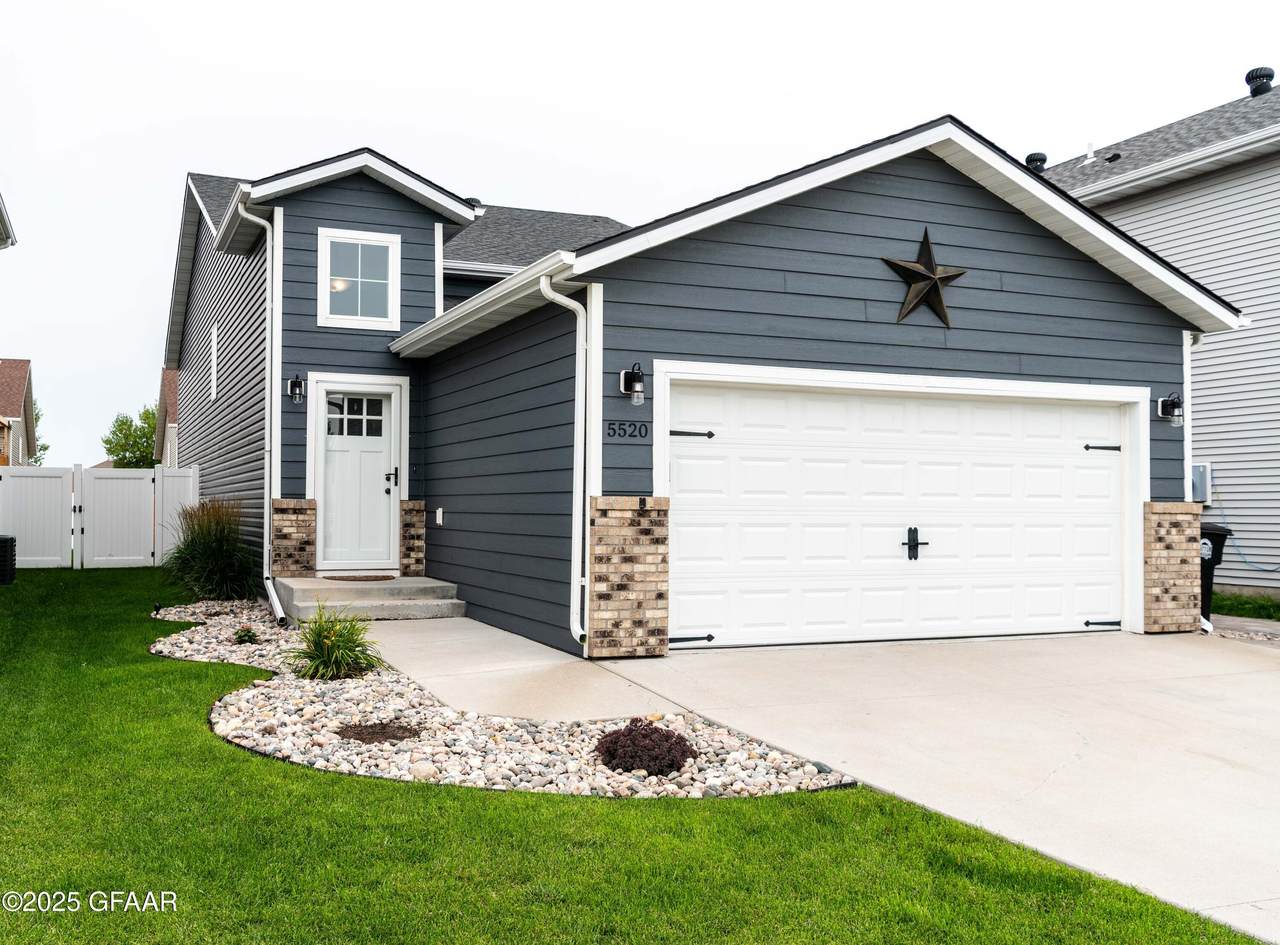5520 Lou Ann Street - Photo 1