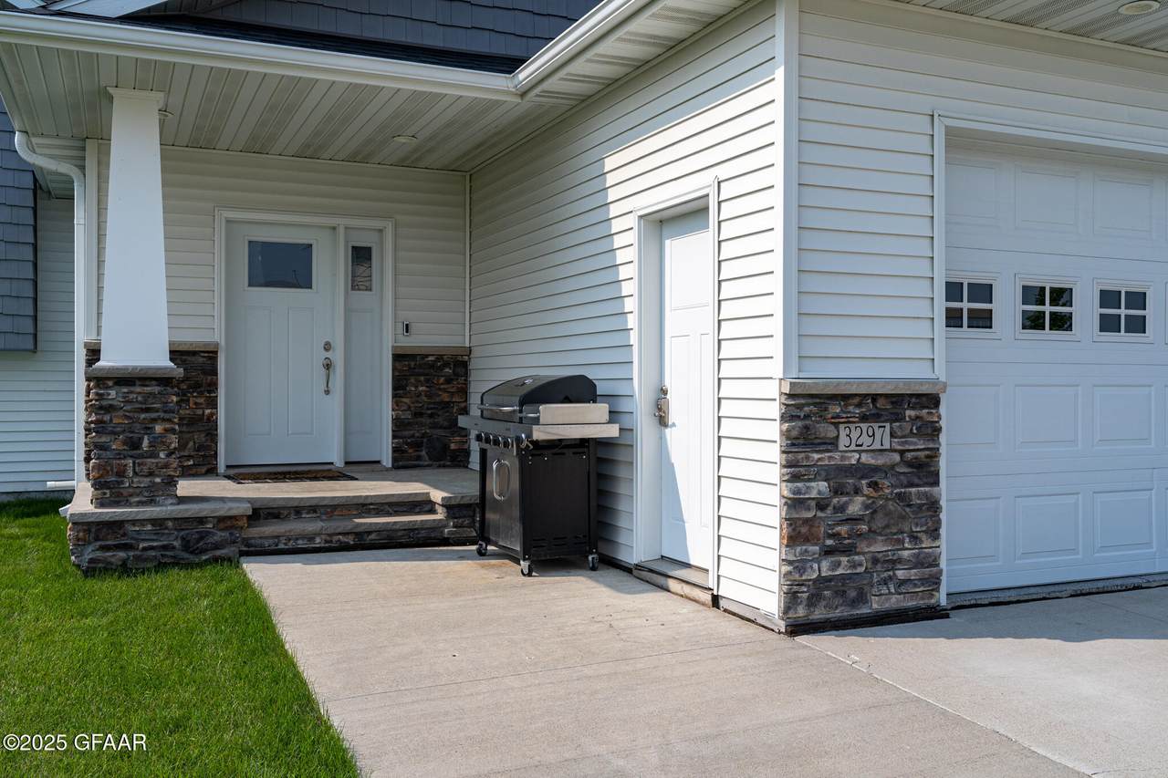 https://bt-photos.global.ssl.fastly.net/grandforks/1280_boomver_1_25-1171-2.jpg