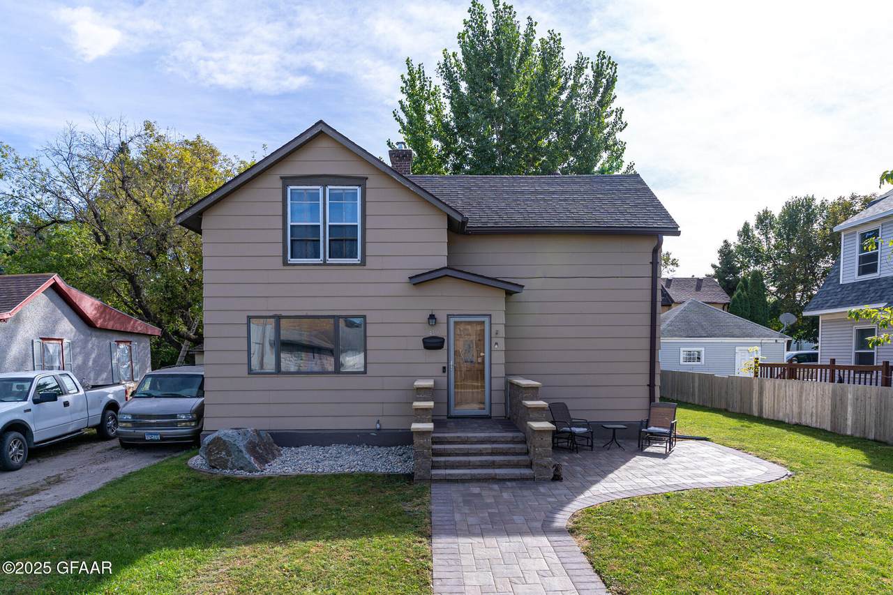 410 N Ash Street - Photo 1