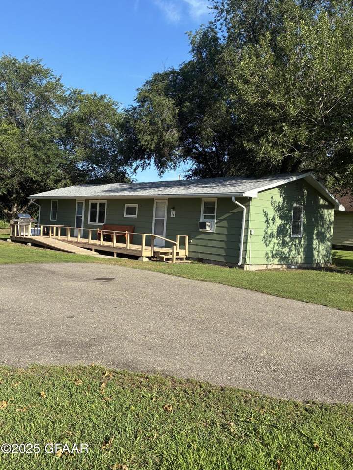 18 Western Avenue - Photo 1