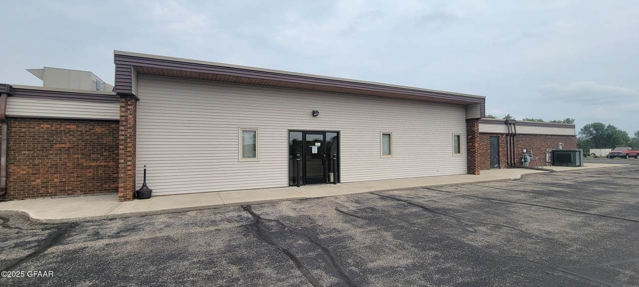 1820 Walnut Street - Photo 1