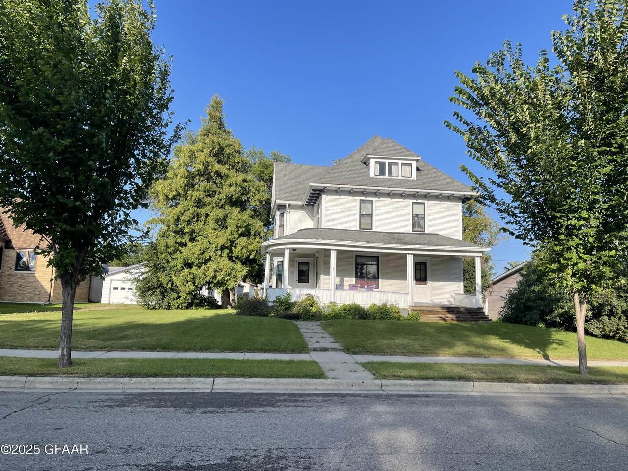 123 Harris Avenue - Photo 1