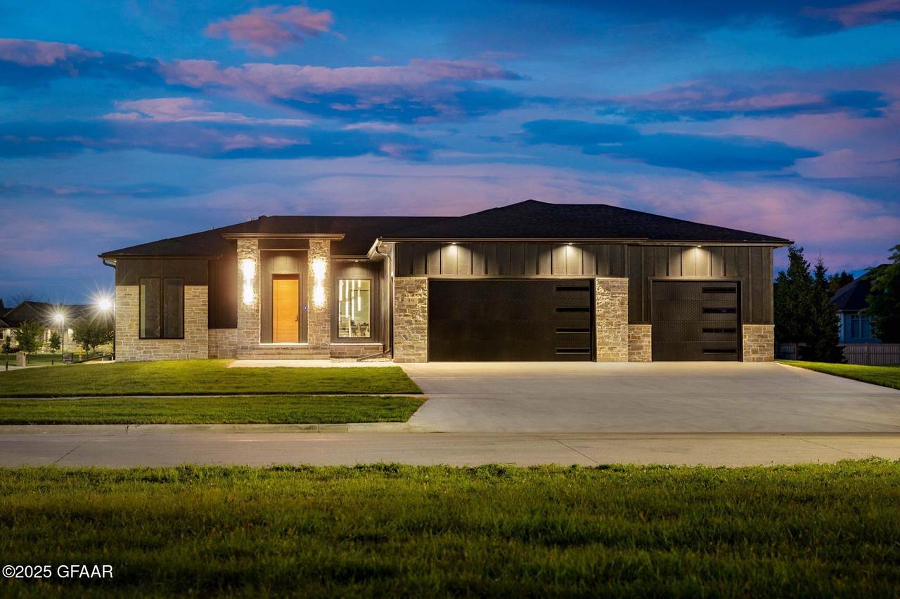 99 Edgewood Court - Photo 1