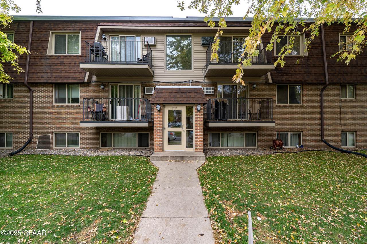 1814 22ND AVE S #318 - Photo 1