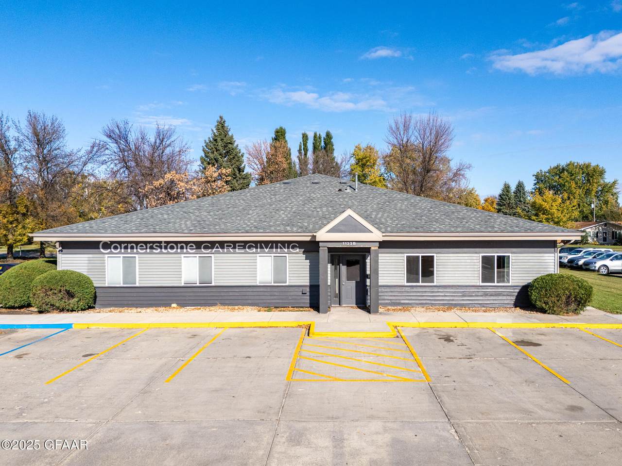 1133 S Columbia Road - Photo 1