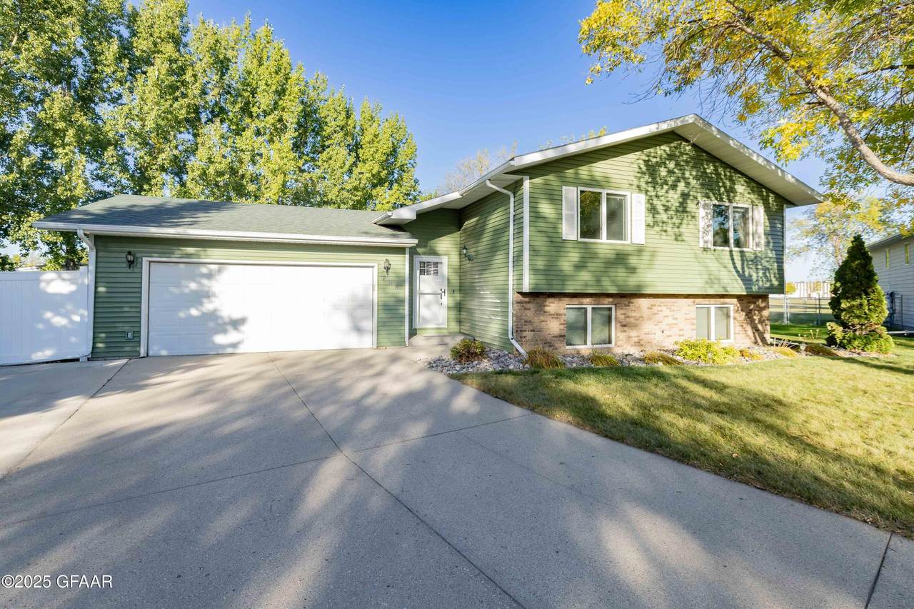 798 Horizon Circle - Photo 1