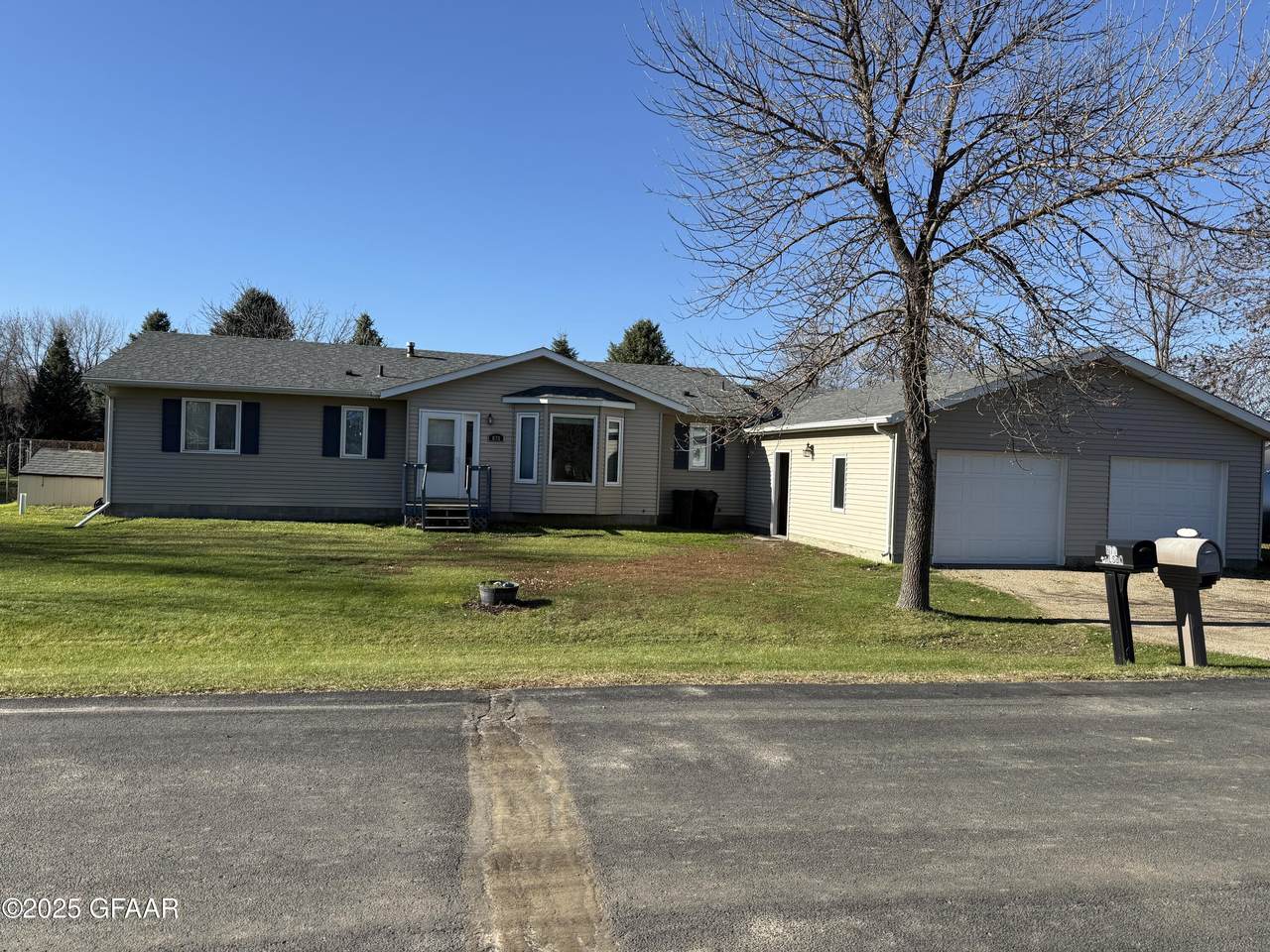 678 Wilson Avenue - Photo 1