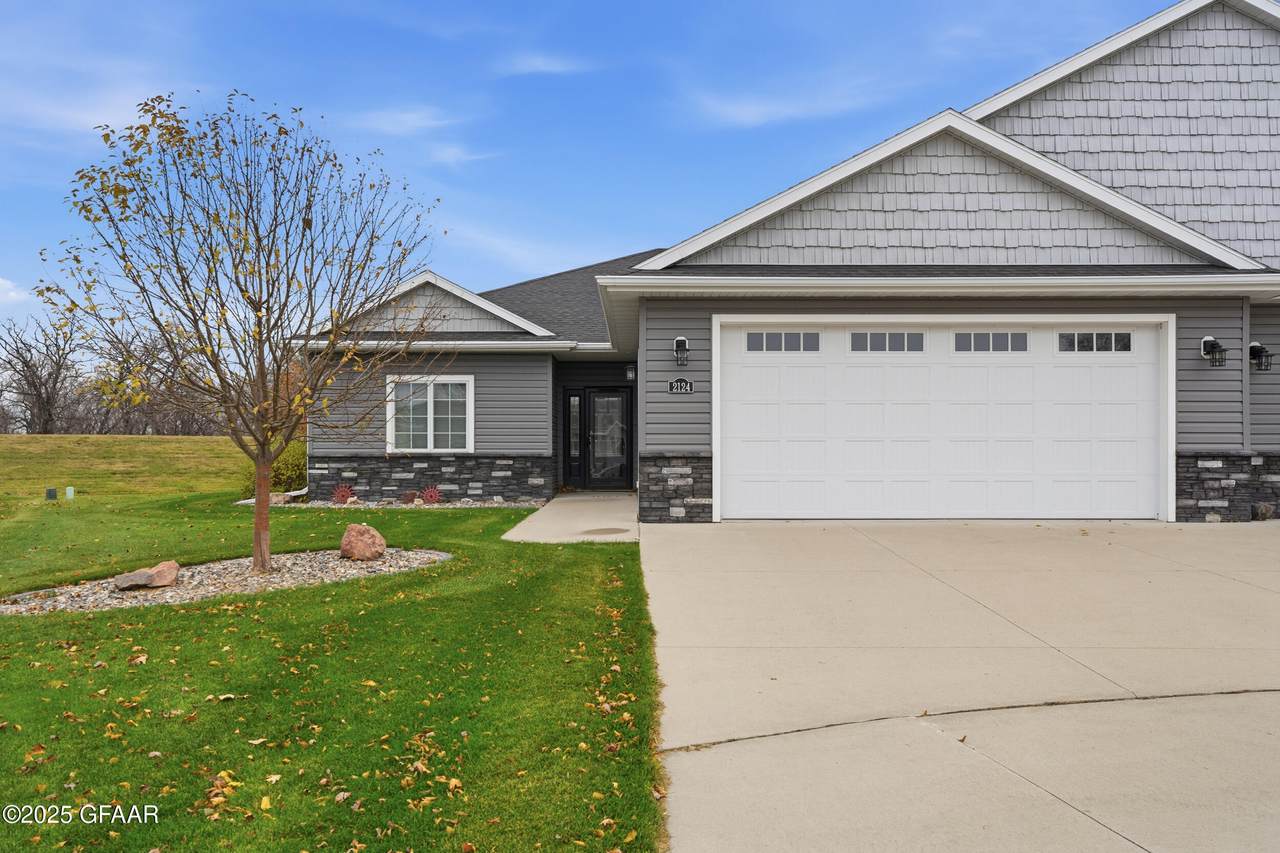 2124 10TH Street - Photo 1