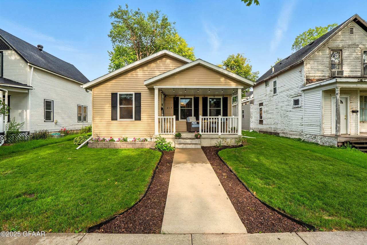 217 Walnut Street - Photo 1