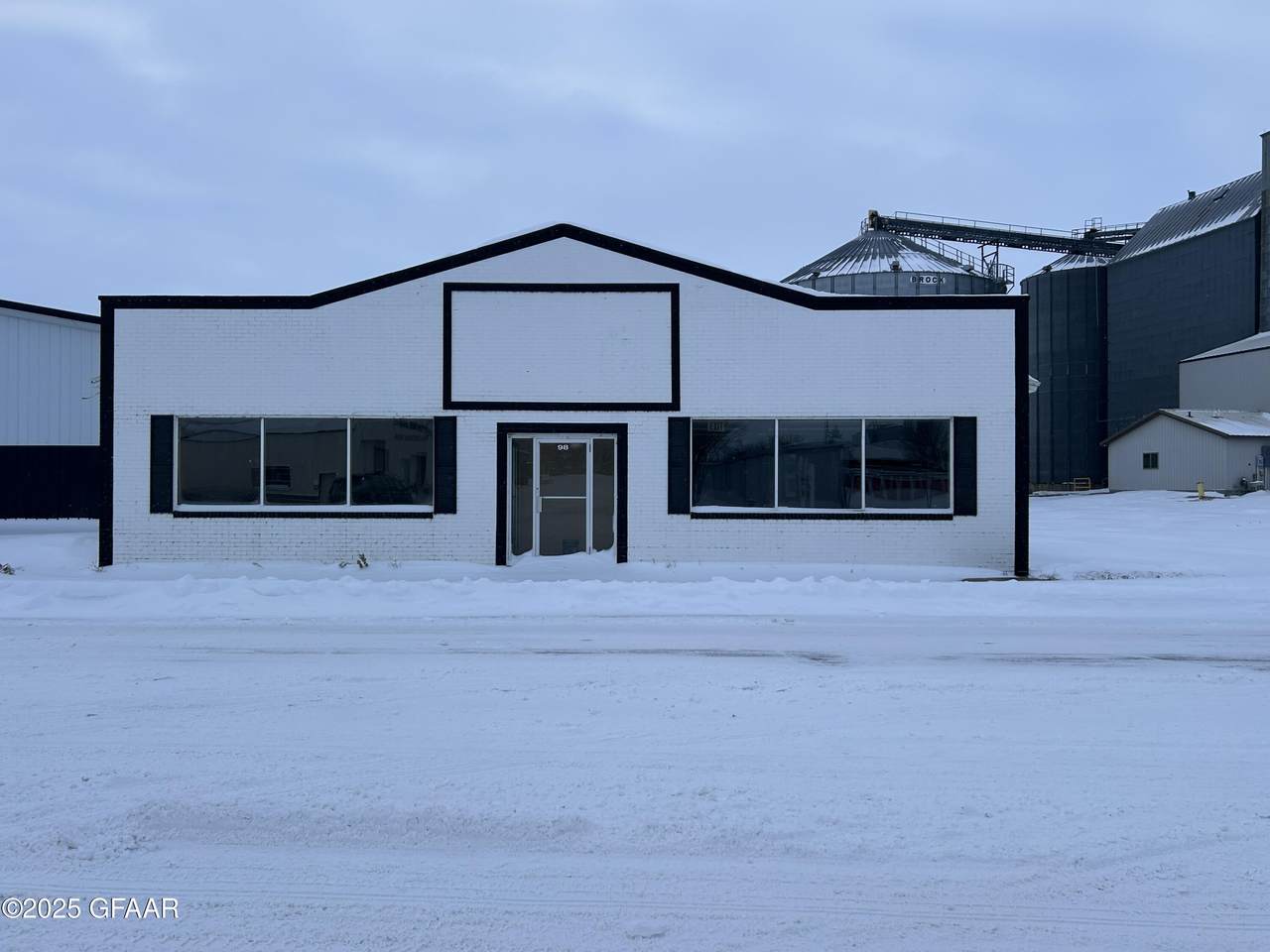 98 E 5Th Street - Photo 1