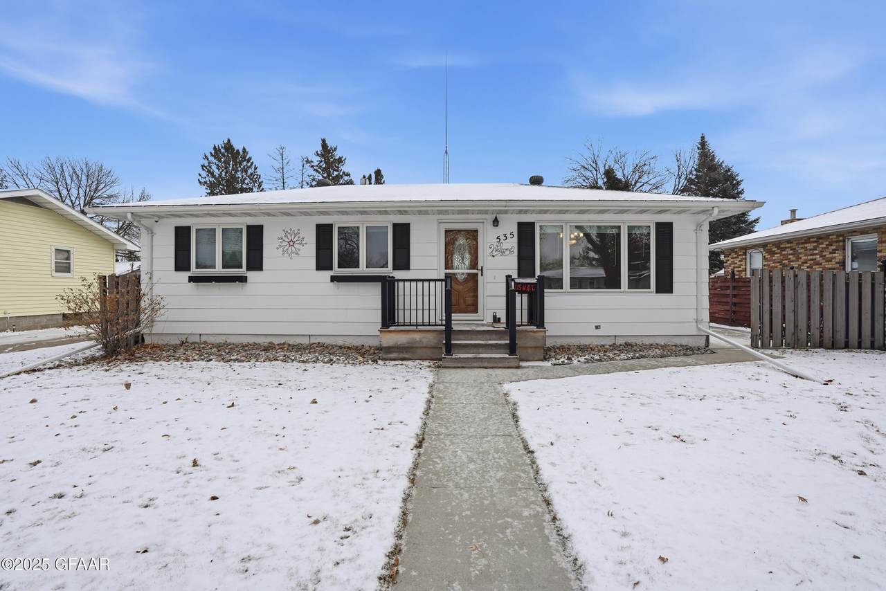 535 7TH Avenue - Photo 1