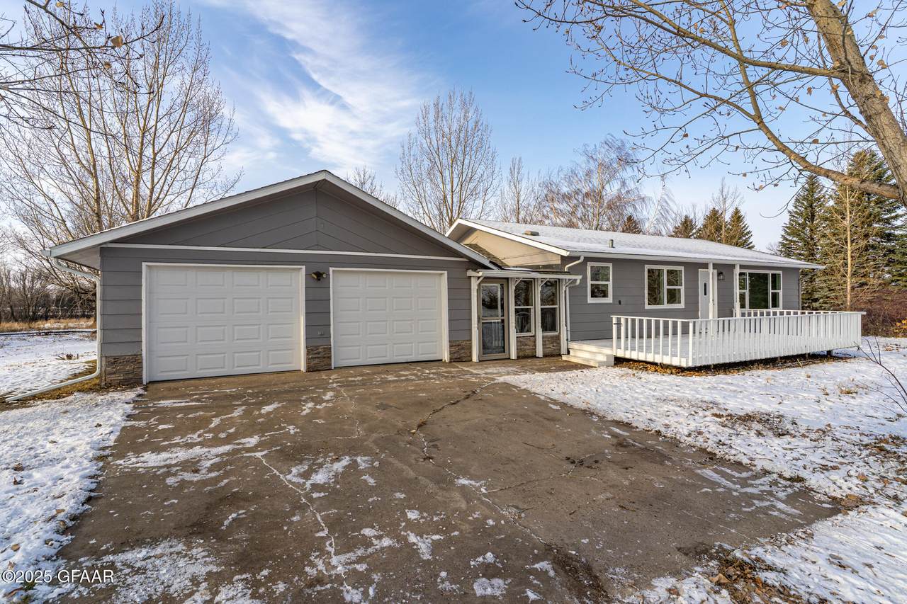 17052 15TH Street - Photo 1