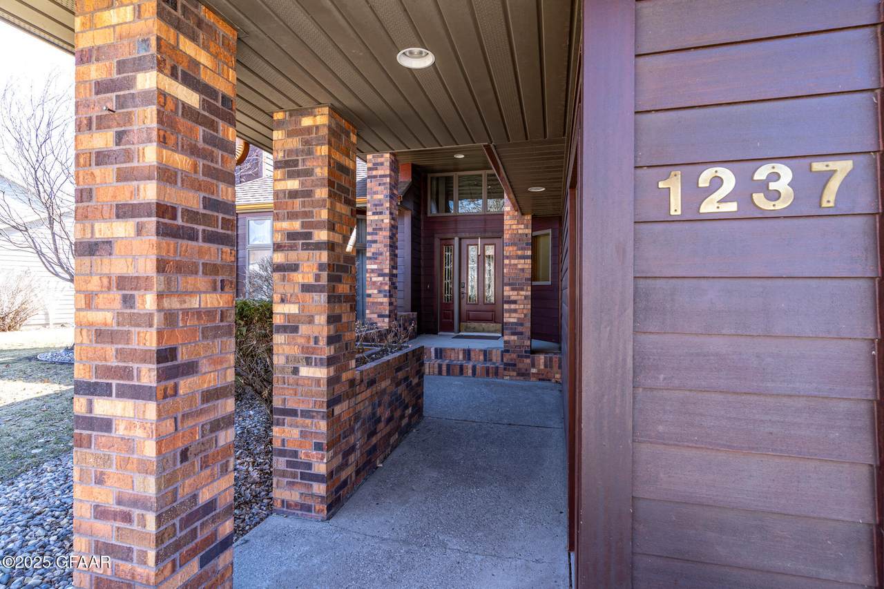 https://bt-photos.global.ssl.fastly.net/grandforks/1280_boomver_2_25-342-2.jpg