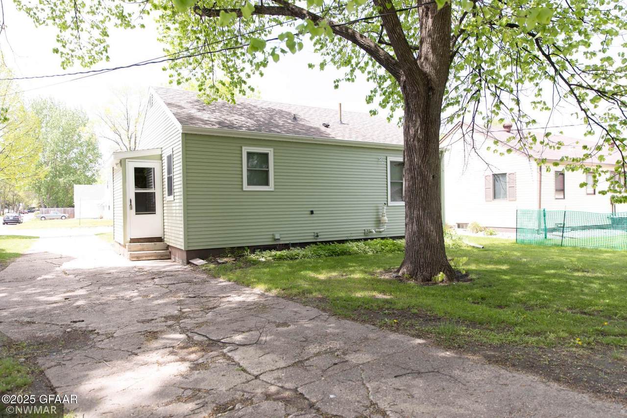 https://bt-photos.global.ssl.fastly.net/grandforks/1280_boomver_1_25-601-2.jpg