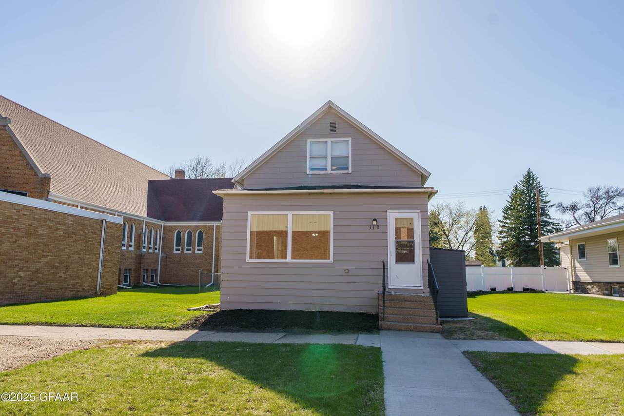 312 Booth Avenue - Photo 1