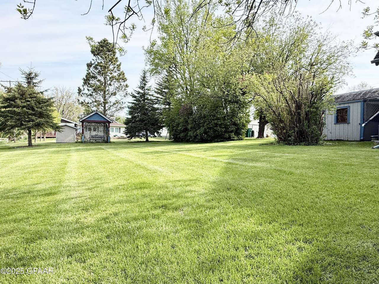 https://bt-photos.global.ssl.fastly.net/grandforks/1280_boomver_1_25-755-2.jpg