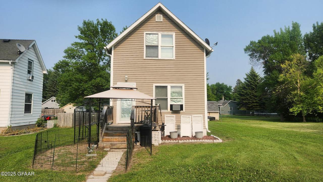 717 Myrtle Street - Photo 1