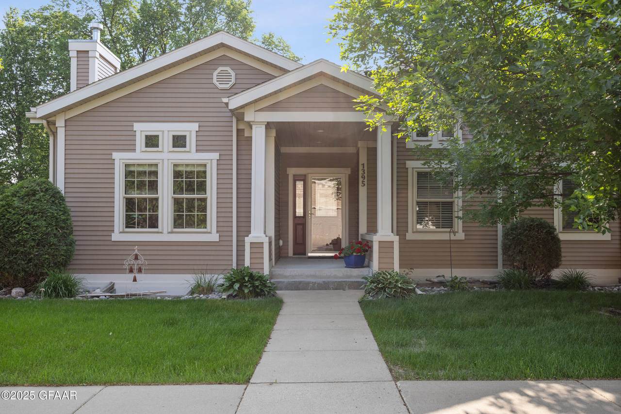 1395 Highpointe Drive - Photo 1