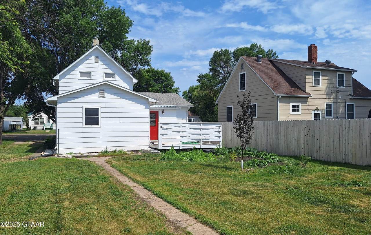 https://bt-photos.global.ssl.fastly.net/grandforks/1280_boomver_1_25-935-2.jpg