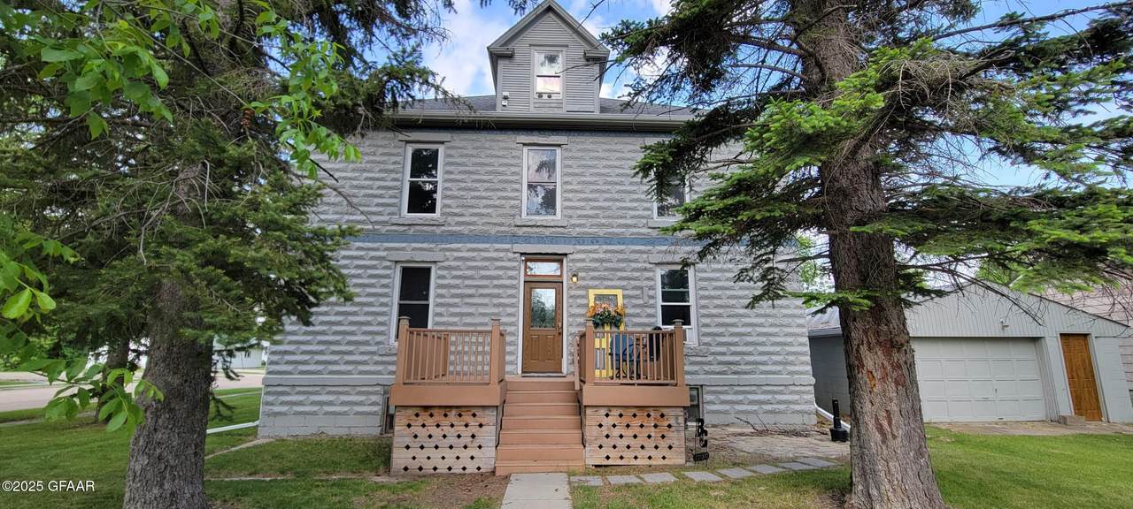108 Roosevelt Ave Avenue - Photo 1