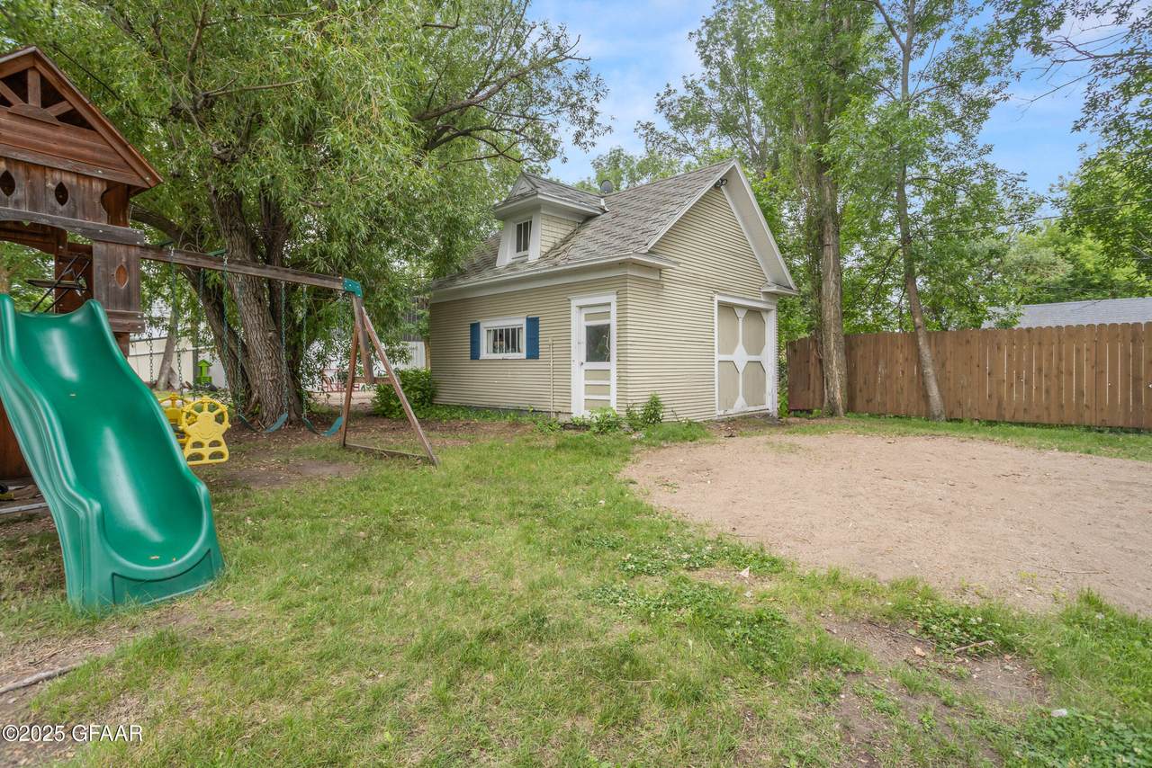 https://bt-photos.global.ssl.fastly.net/grandforks/1280_boomver_1_25-972-2.jpg