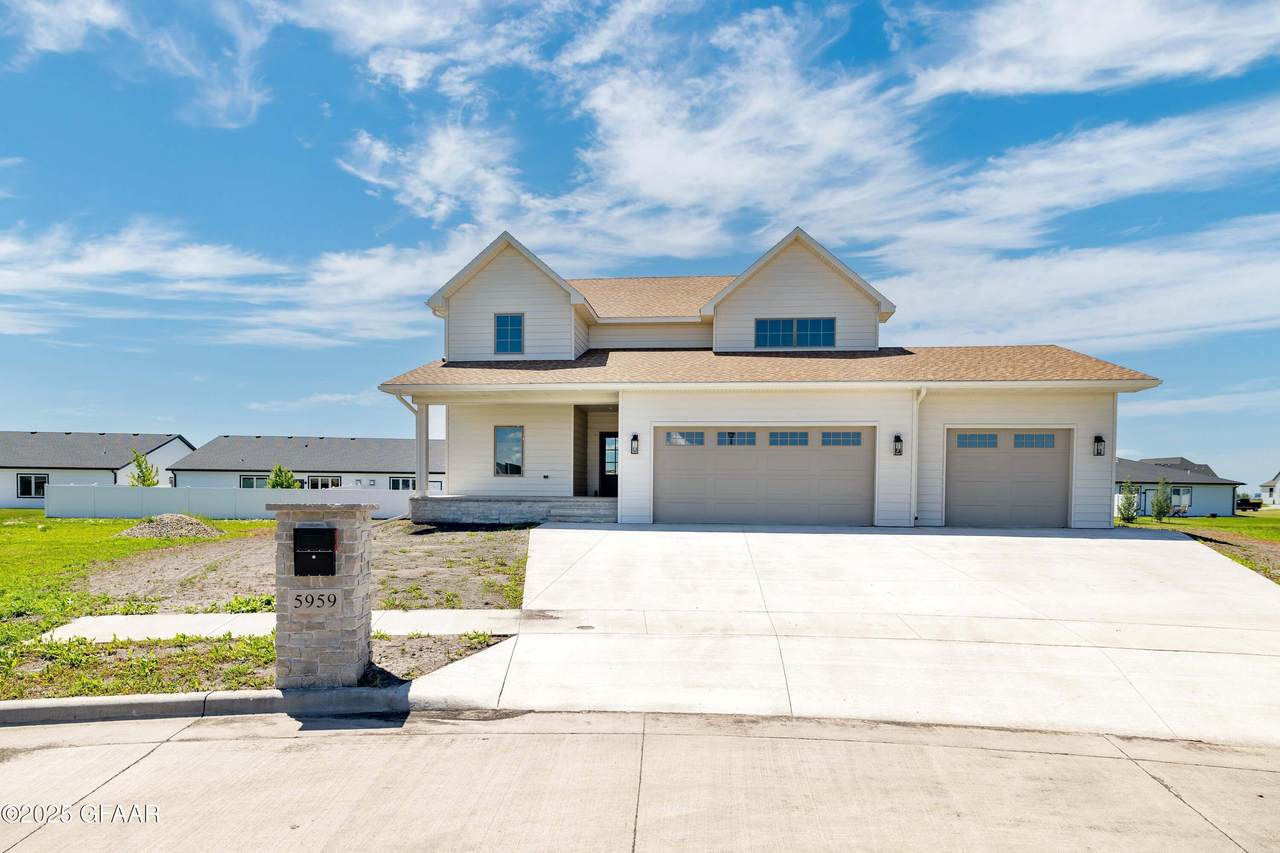 5959 Sylvia Circle - Photo 1