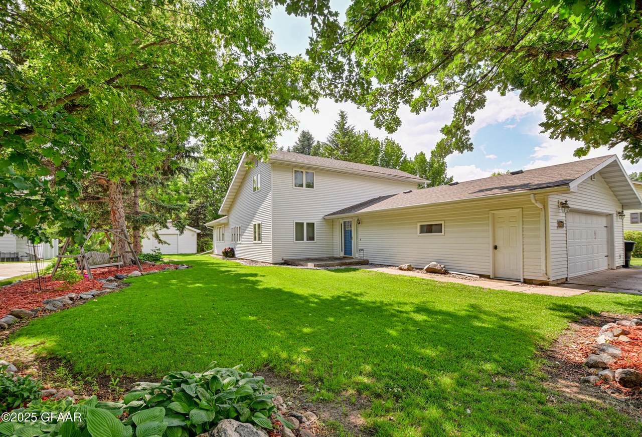 1512 Kuster Court - Photo 1