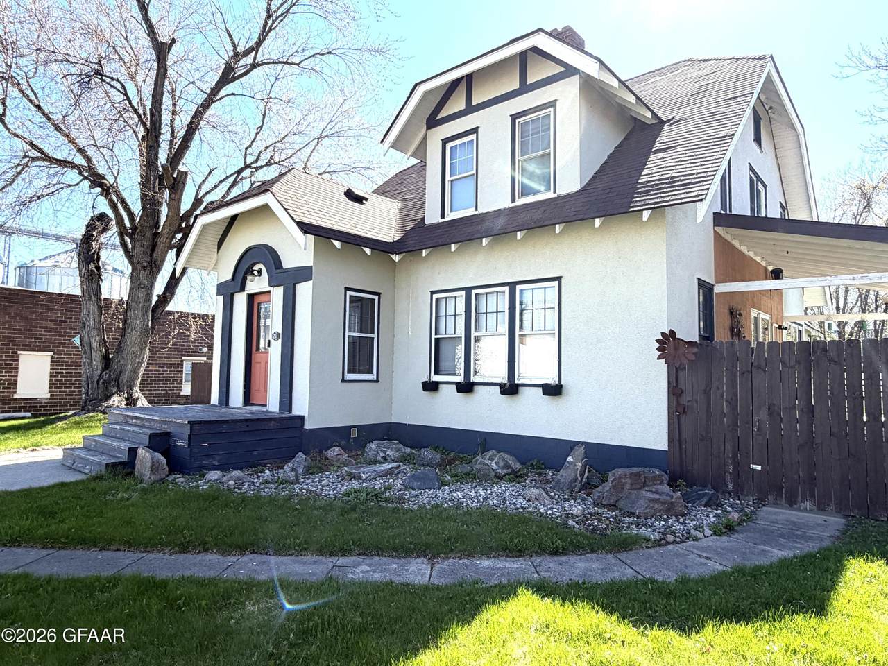 207 Johnson Avenue - Photo 1