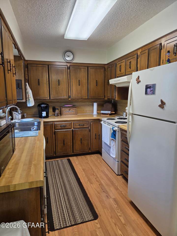https://bt-photos.global.ssl.fastly.net/grandforks/1280_boomver_1_26-1031-2.jpg
