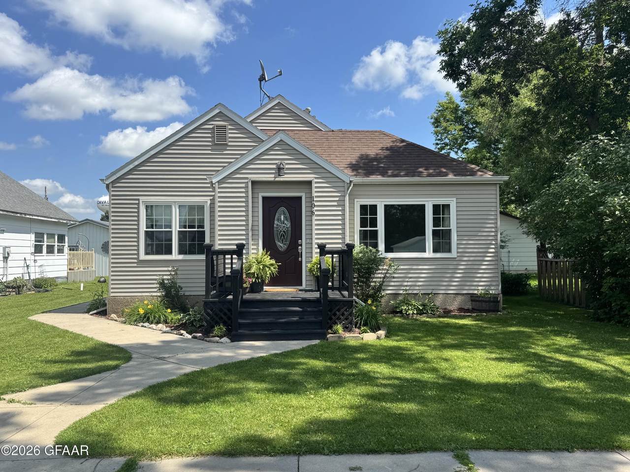 106 E 1St Avenue - Photo 1