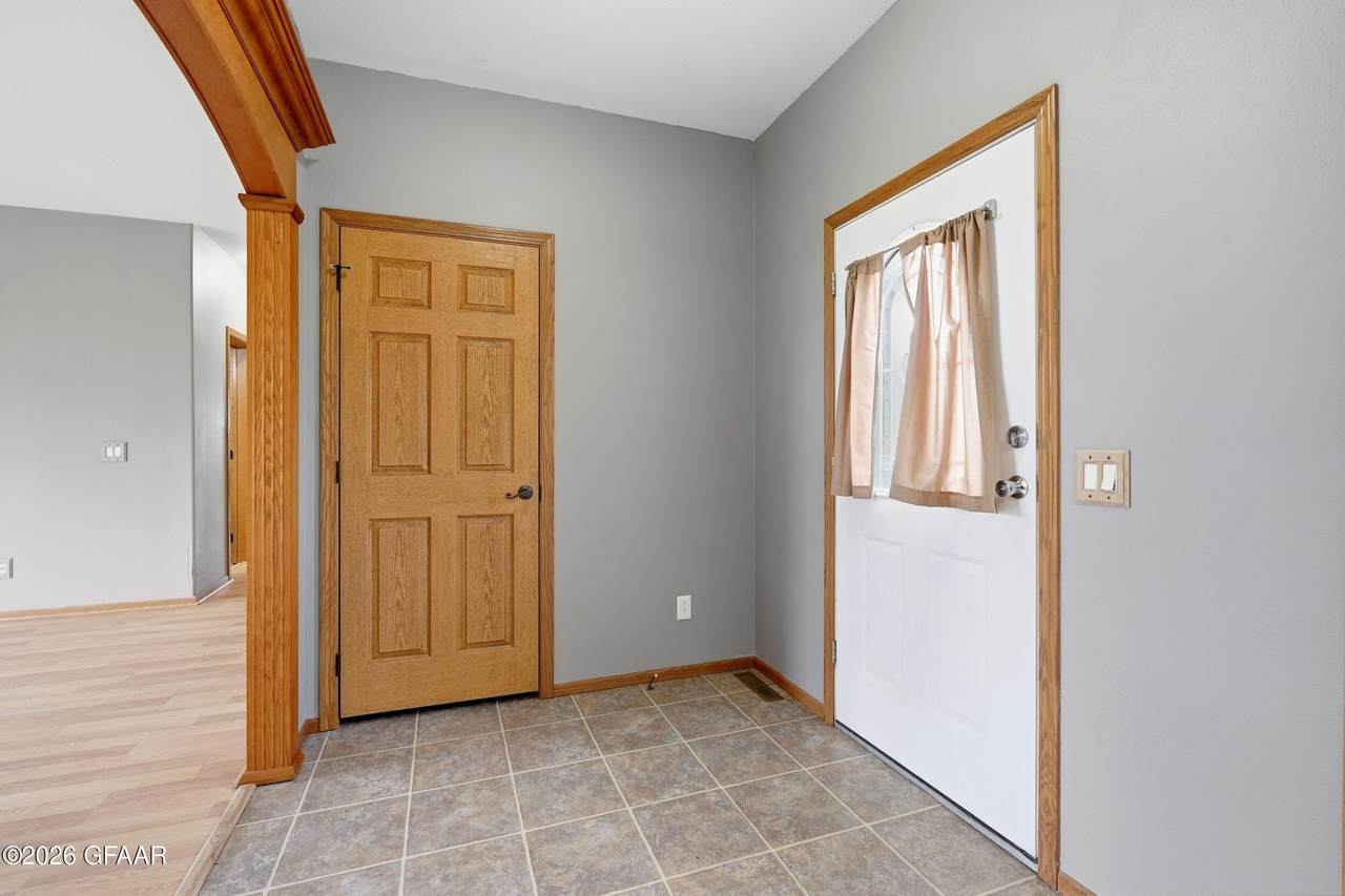 https://bt-photos.global.ssl.fastly.net/grandforks/1280_boomver_1_26-1057-2.jpg