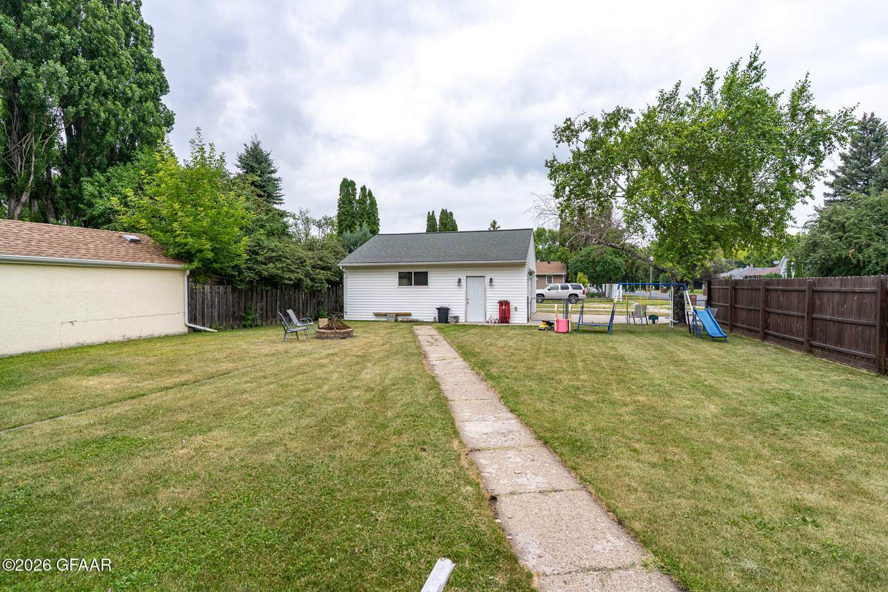 https://bt-photos.global.ssl.fastly.net/grandforks/1280_boomver_1_26-1101-2.jpg