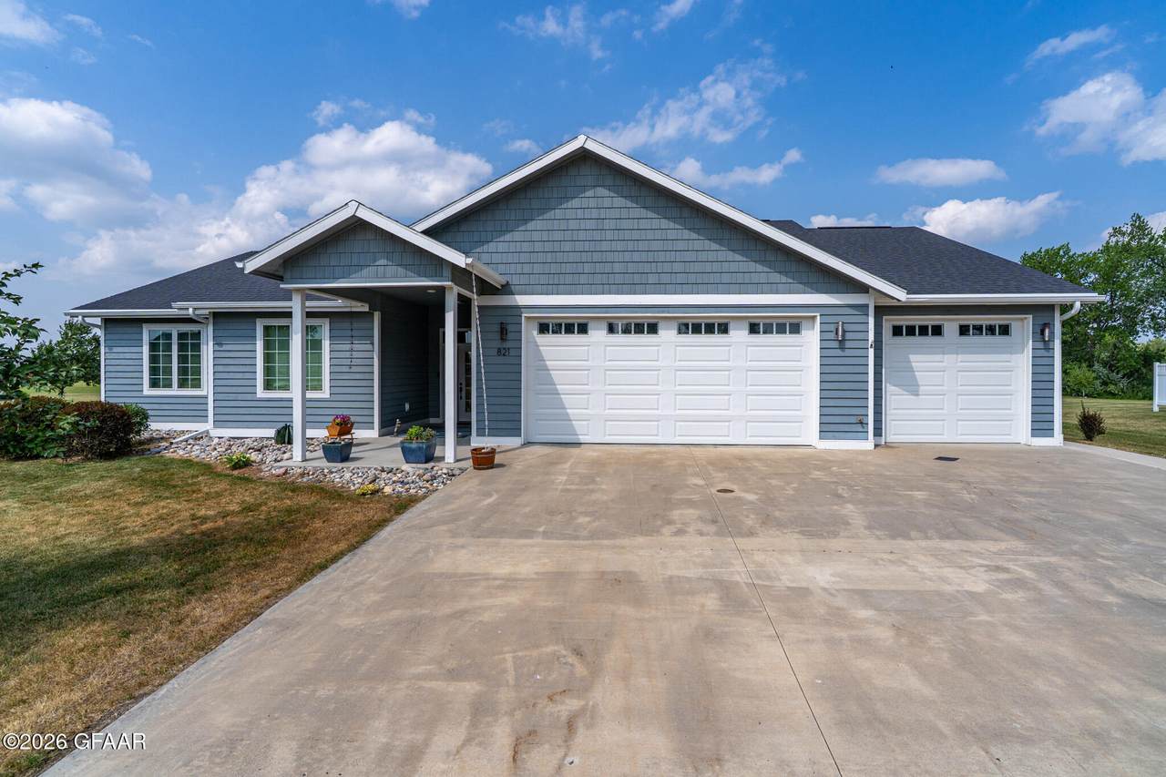 821 Eickhof Boulevard - Photo 1