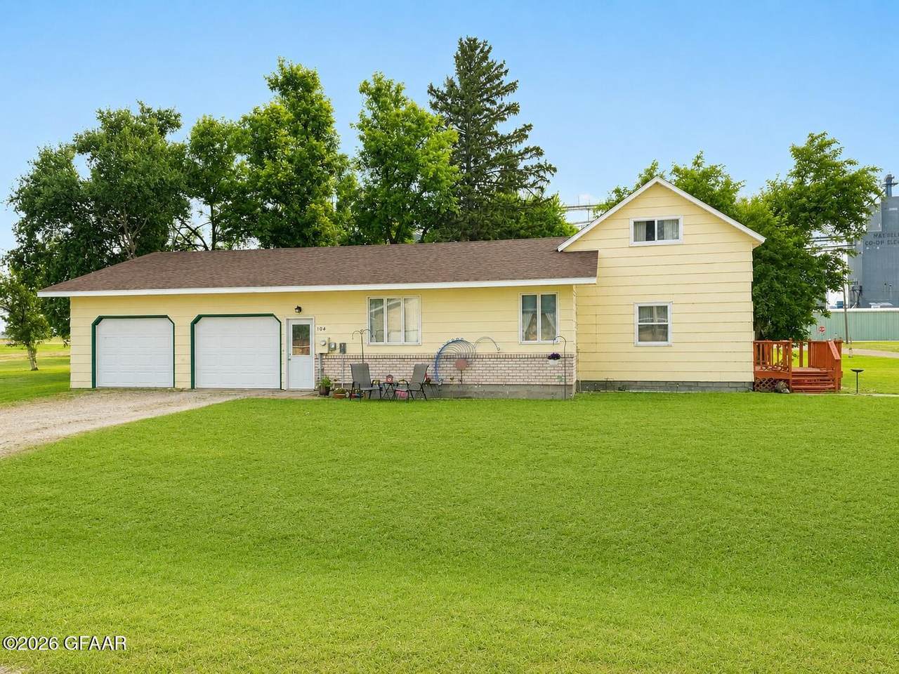 104 Cottonwood Street - Photo 1