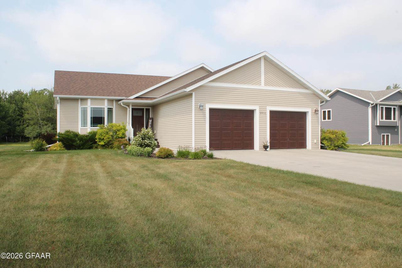 2011 Washington Avenue - Photo 1