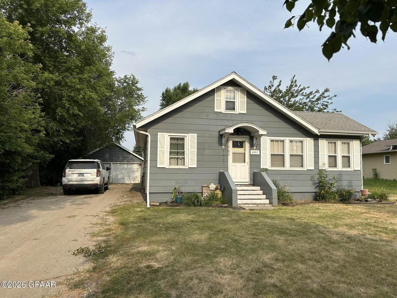 207 Berg St - Photo 1