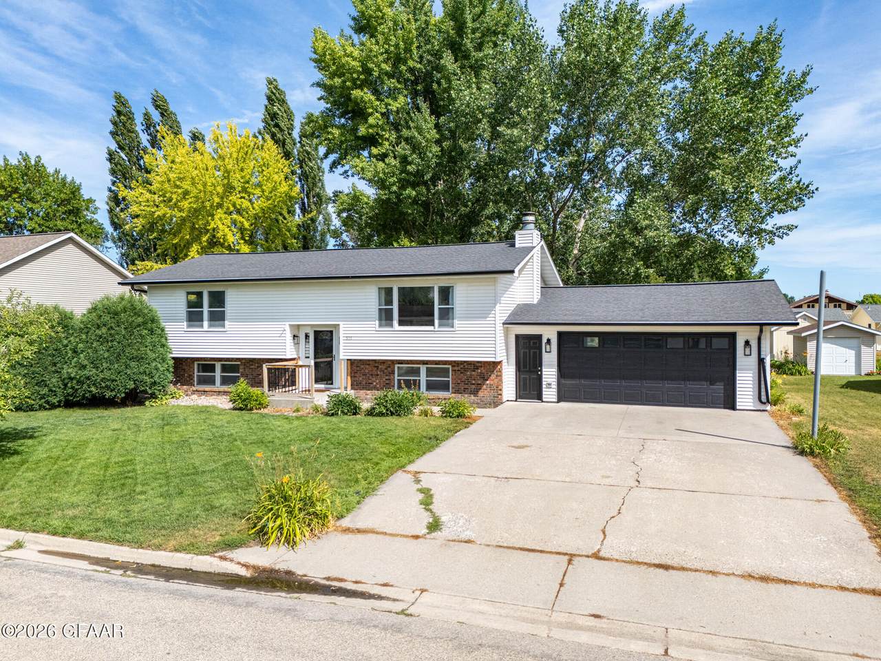 511 4TH Avenue - Photo 1