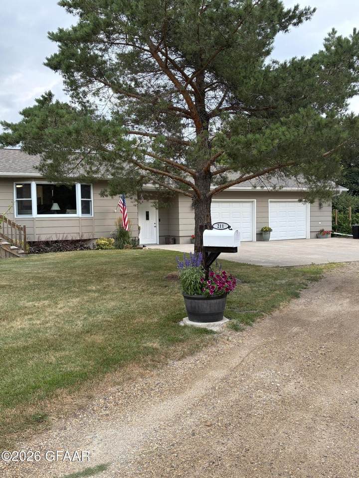 https://bt-photos.global.ssl.fastly.net/grandforks/1280_boomver_1_26-1184-2.jpg