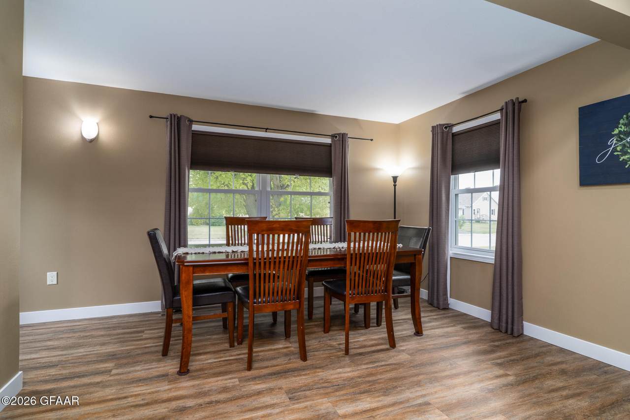 https://bt-photos.global.ssl.fastly.net/grandforks/1280_boomver_1_26-1186-2.jpg