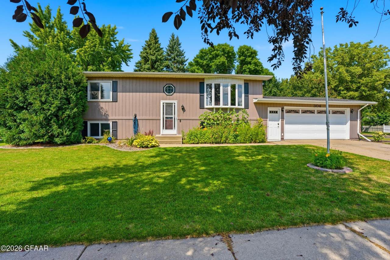 304 Windward Hills Avenue - Photo 1