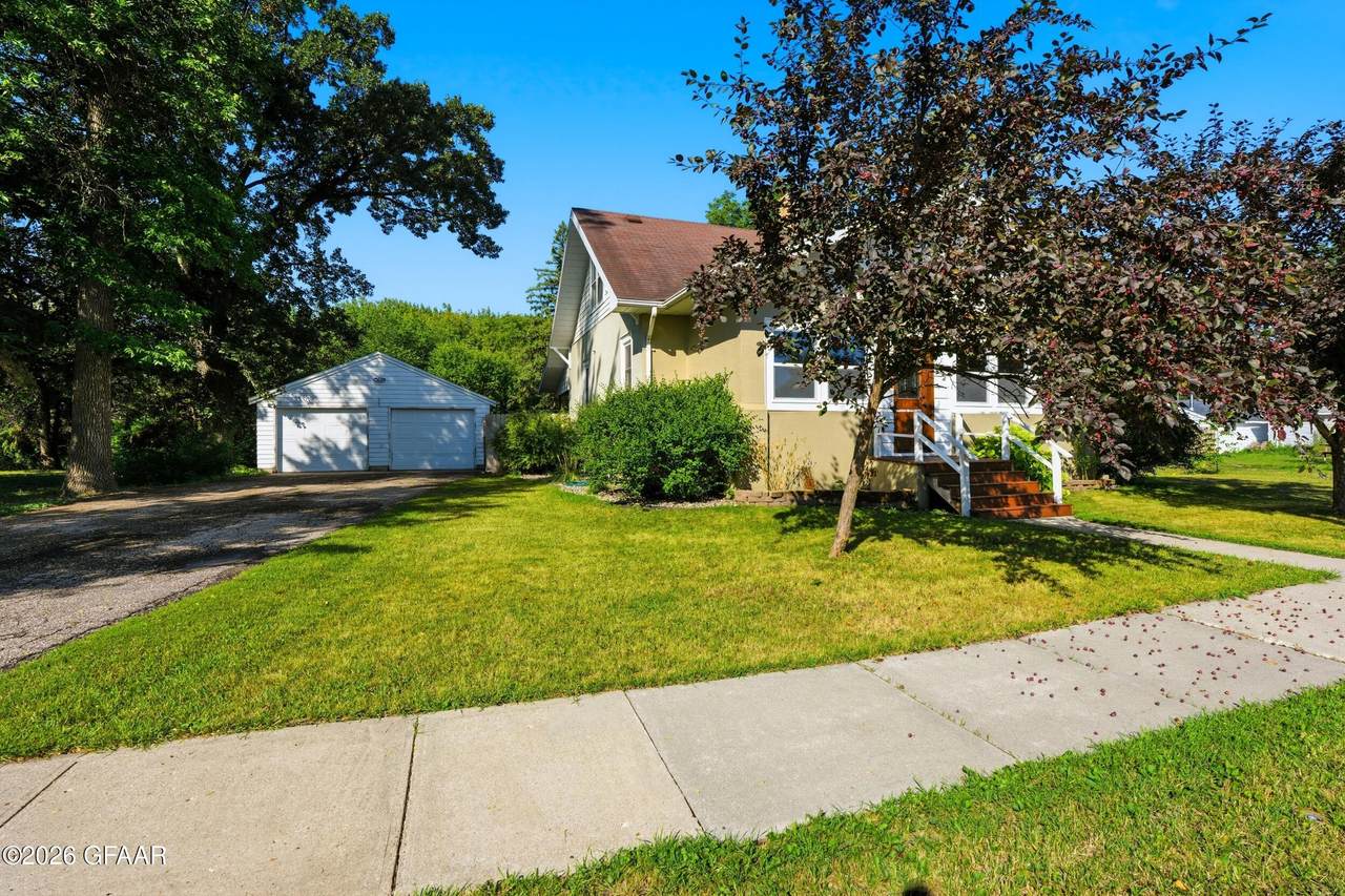 https://bt-photos.global.ssl.fastly.net/grandforks/1280_boomver_1_26-1288-2.jpg