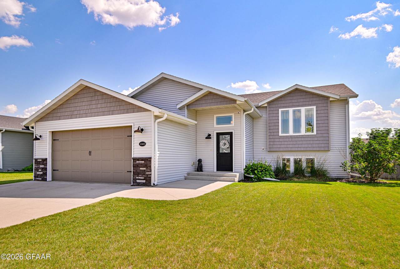 5583 Madison Circle - Photo 1