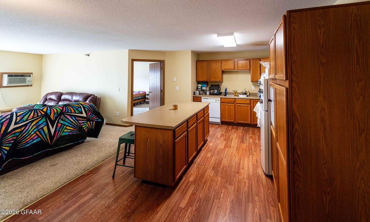 https://bt-photos.global.ssl.fastly.net/grandforks/1280_boomver_2_26-1300-2.jpg
