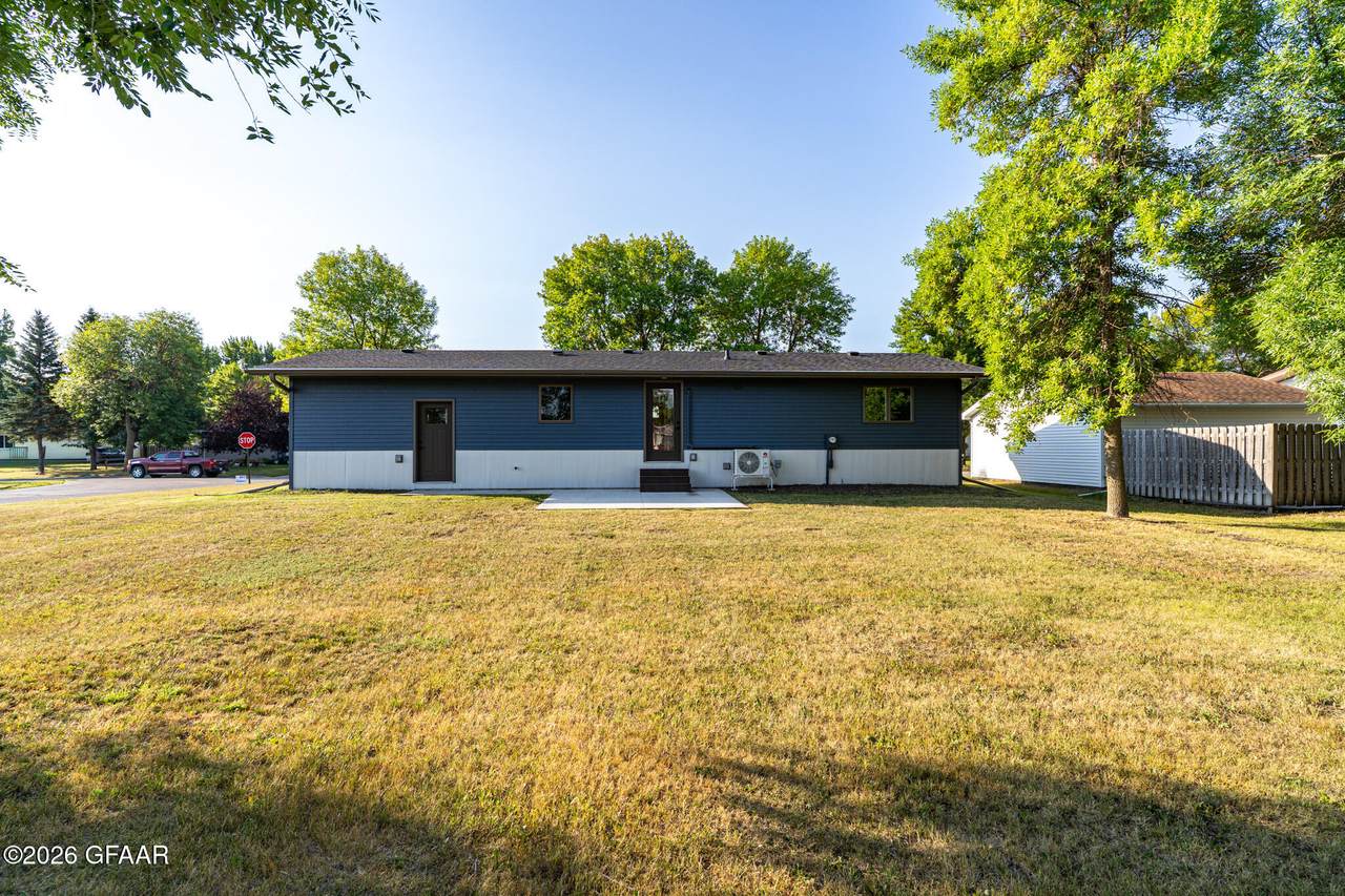 https://bt-photos.global.ssl.fastly.net/grandforks/1280_boomver_1_26-1321-2.jpg