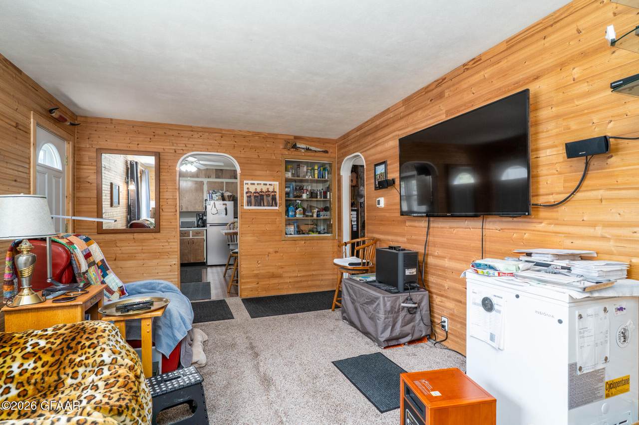 https://bt-photos.global.ssl.fastly.net/grandforks/1280_boomver_1_26-1322-2.jpg