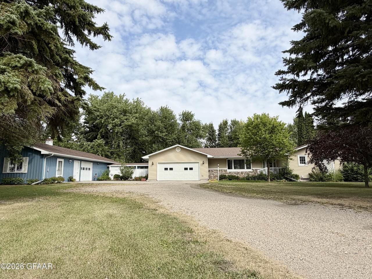 https://bt-photos.global.ssl.fastly.net/grandforks/1280_boomver_1_26-1338-2.jpg